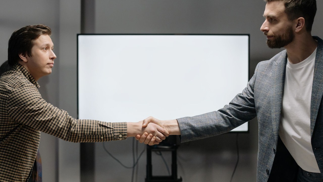 Managing Vendor Relationships As A Growing Business — Tech Level Business