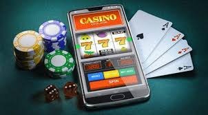 Why more and more people are playing casino games on their cellphones than any other gadget