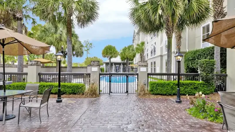 Discovering Charleston: Where to Stay and Who to Know in Real Estate