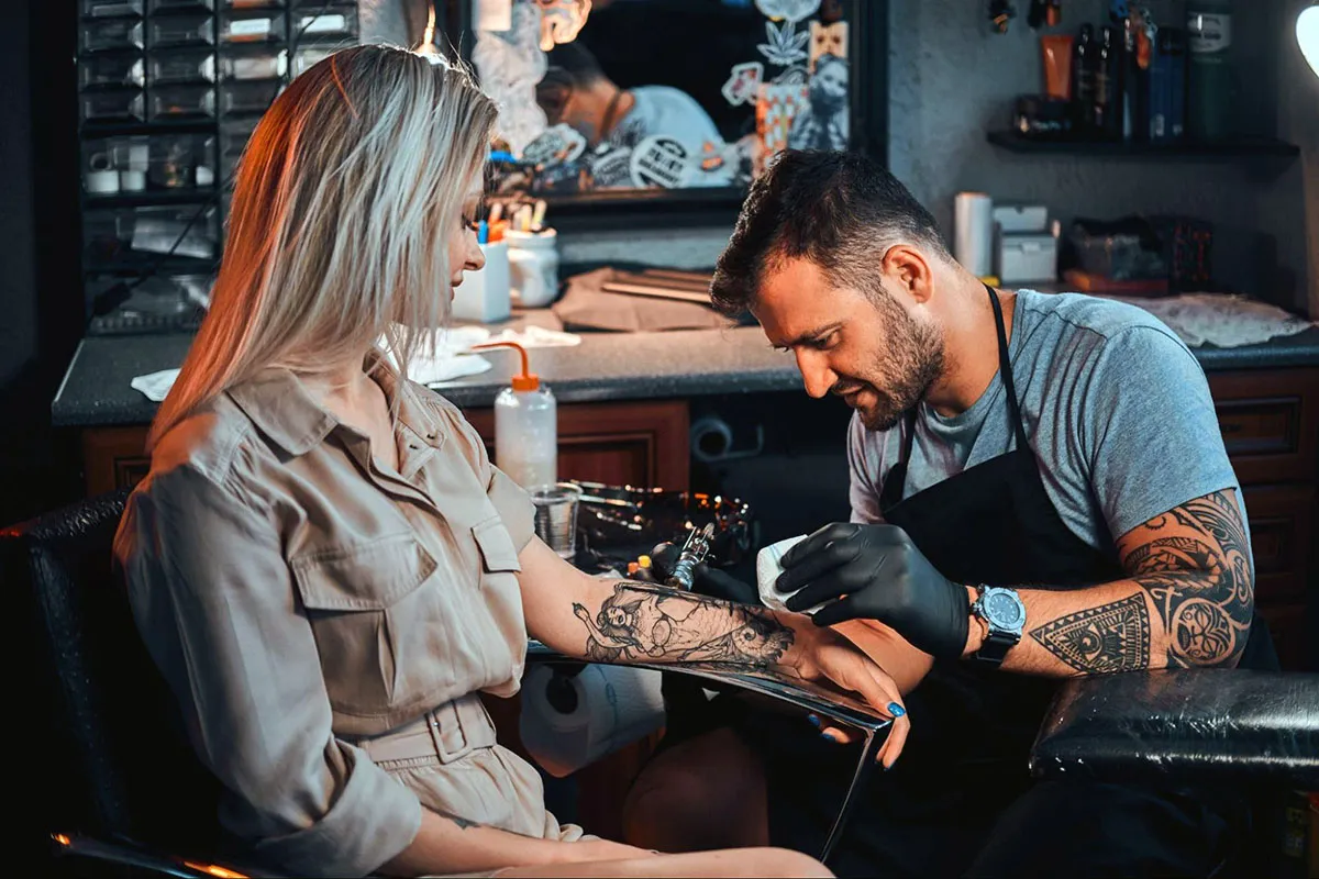 The Benefits of Choosing a Local Tattoo and Piercing Shop