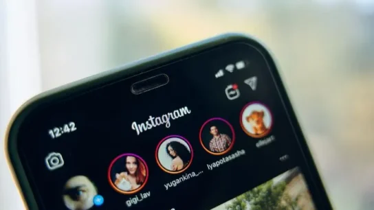 Understanding Instagram Story Viewers: How They Work and What They Reveal